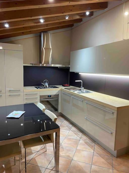 La Meridiana โลนาโต ภายนอก รูปภาพ